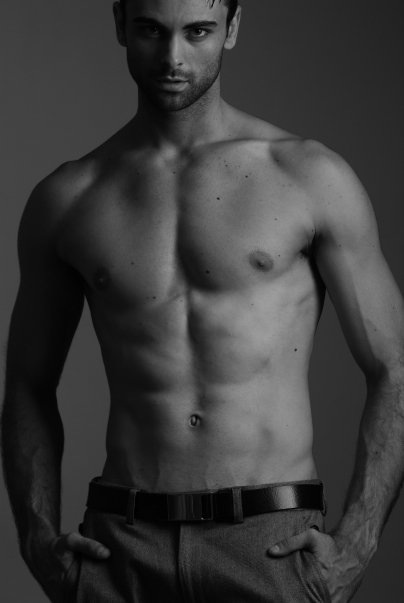Male model photo shoot of Robert Matthew Baxter