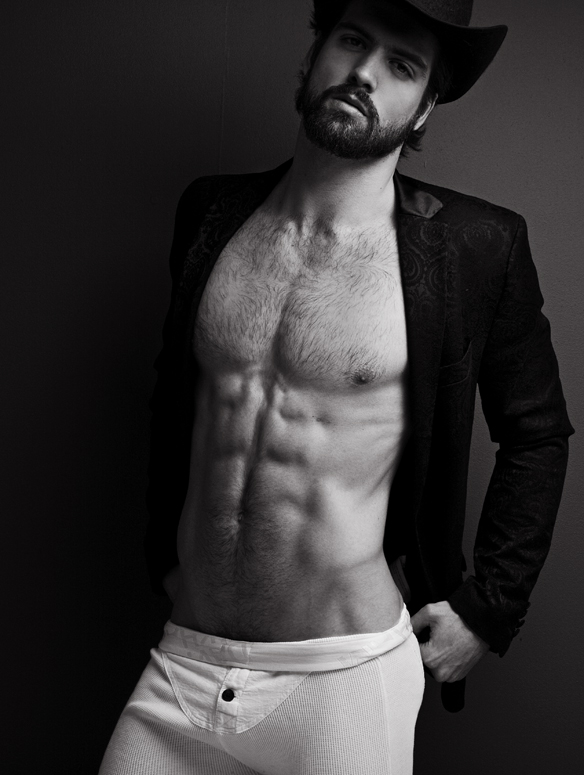 Male model photo shoot of Daniel Lang