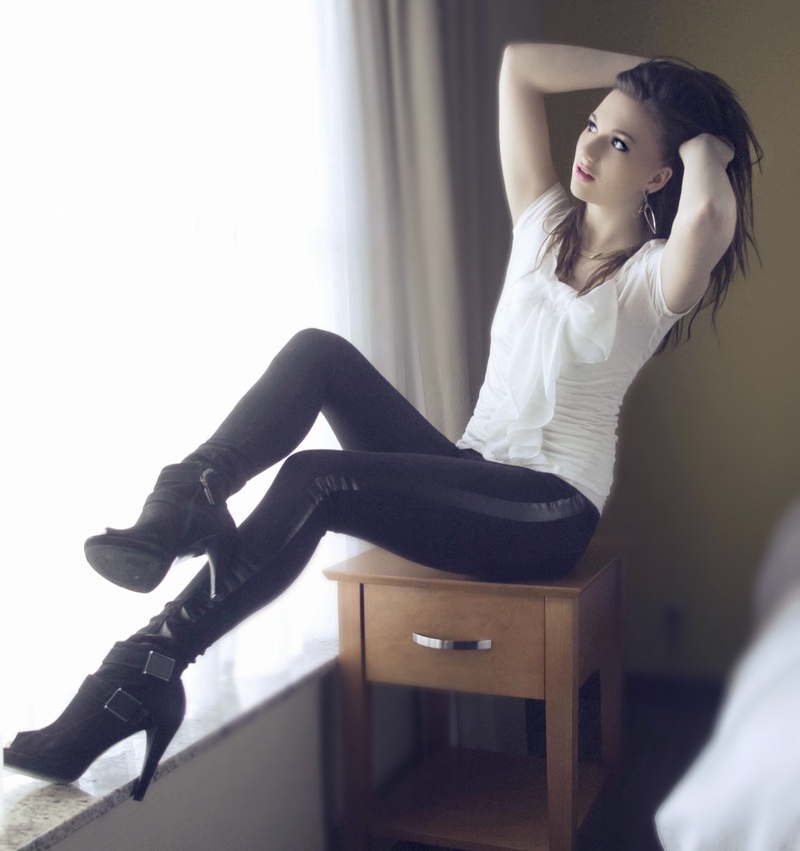 Female model photo shoot of Tricia Hilgart