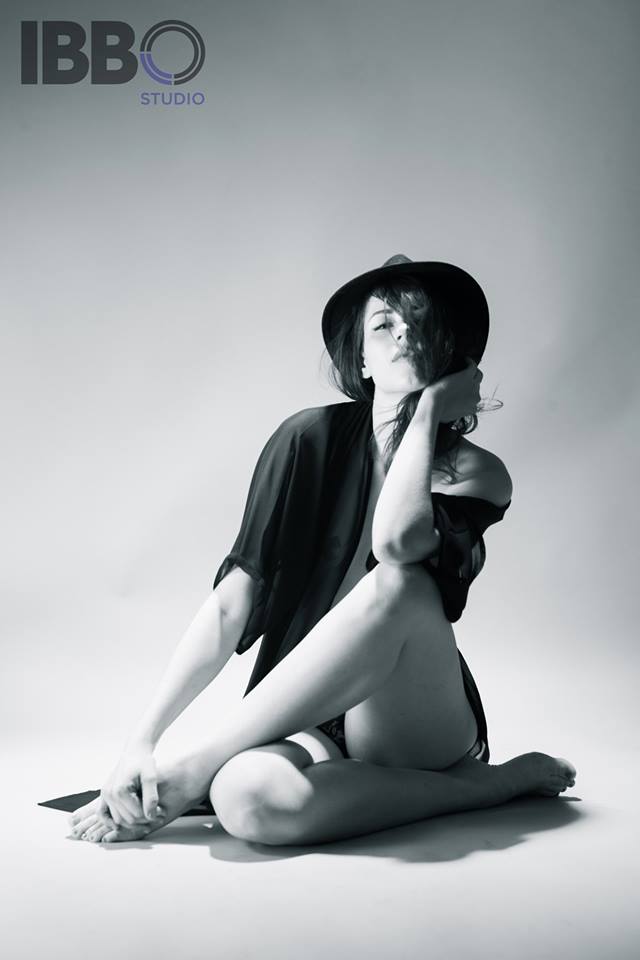 Female model photo shoot of Christina Christiansen
