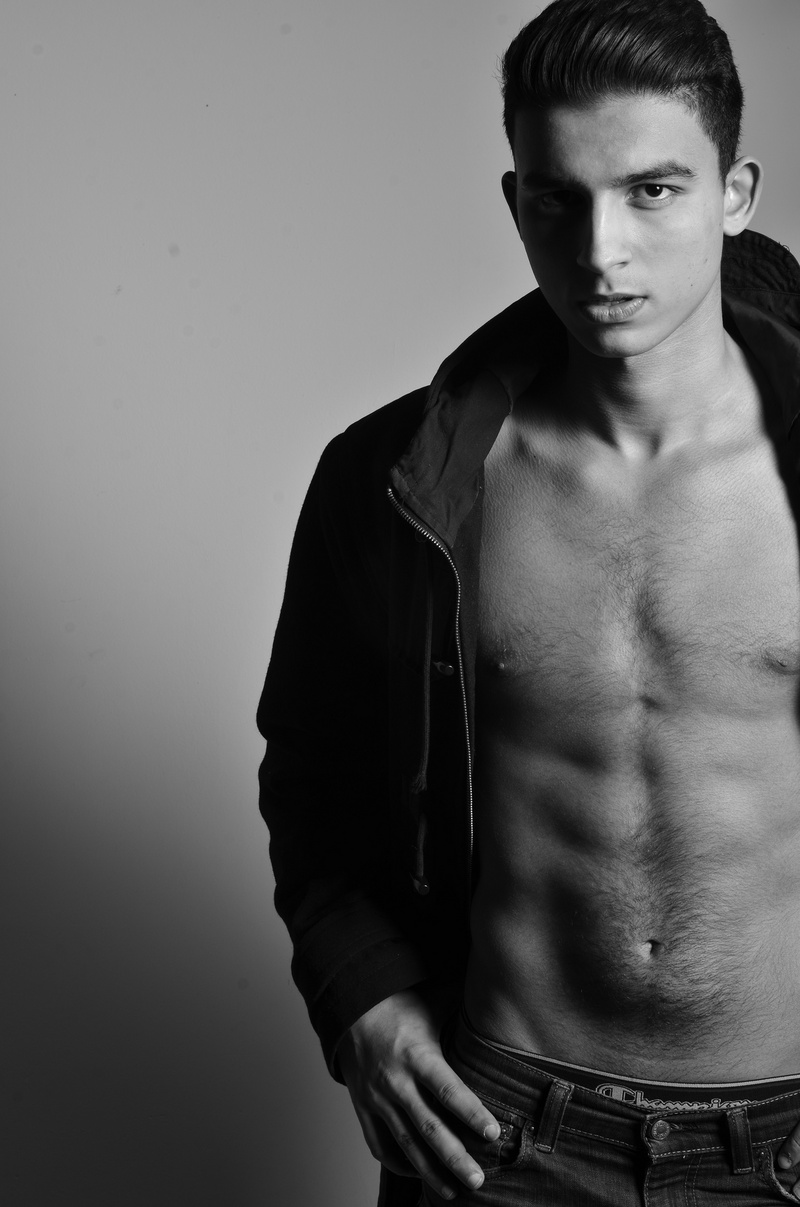 Male model photo shoot of Hamza Karb