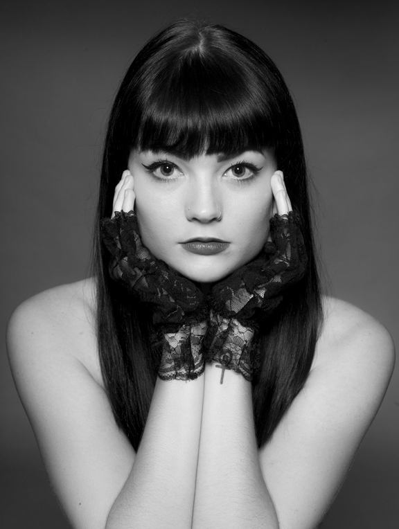 Female model photo shoot of Ashleigh Pennewaert in http://chelsearaigo.com/portoflio/
