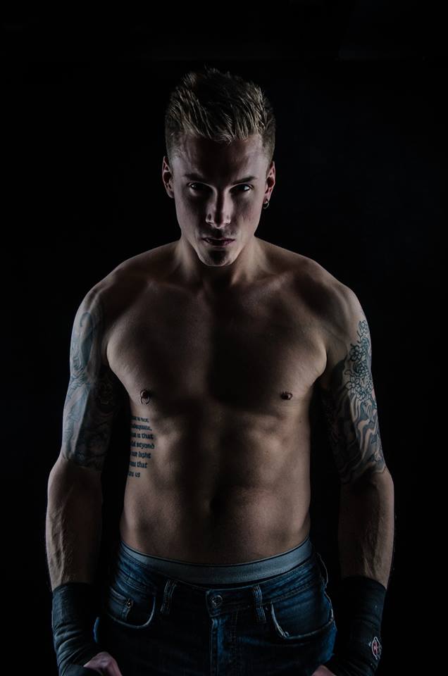 Male model photo shoot of Travis Bettcher