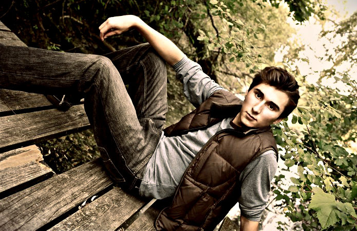 Male model photo shoot of Ryan Scott Neidinger