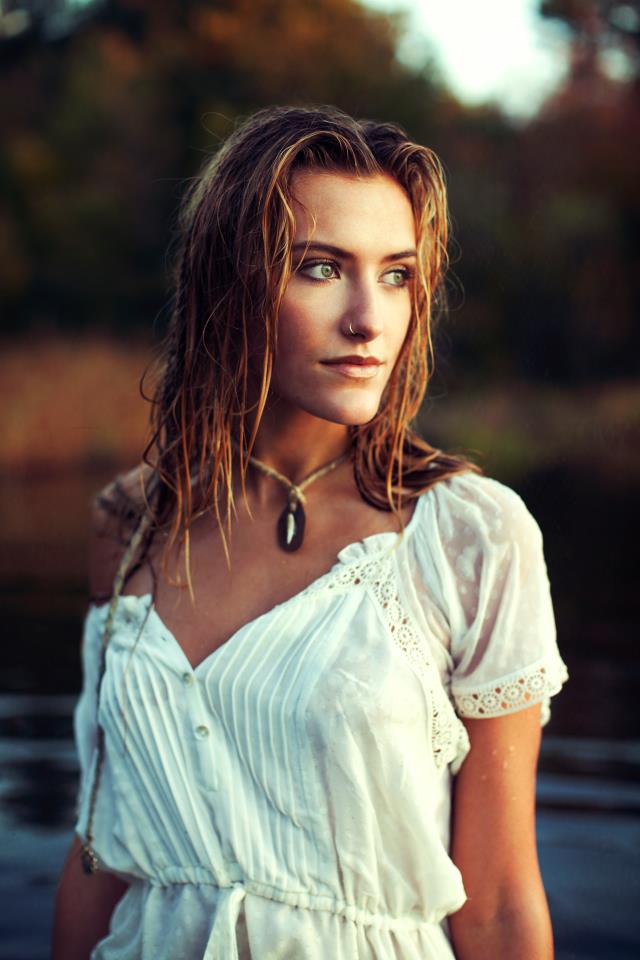 Female model photo shoot of anolet