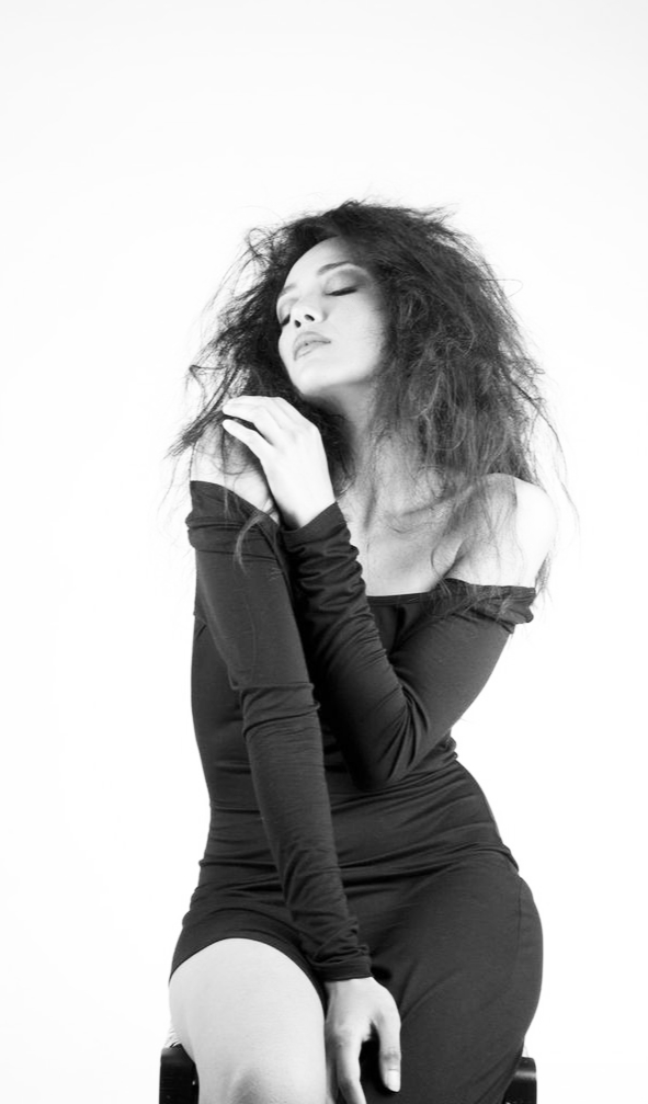 Female model photo shoot of Belen Corso