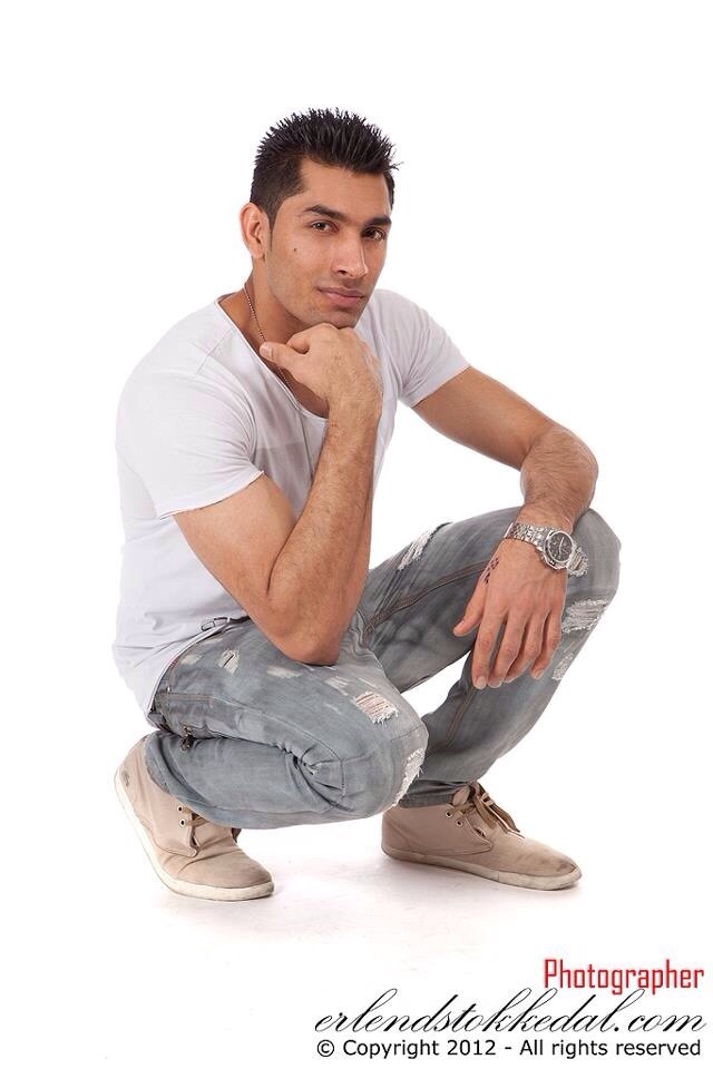 Male model photo shoot of Liaqat Momand