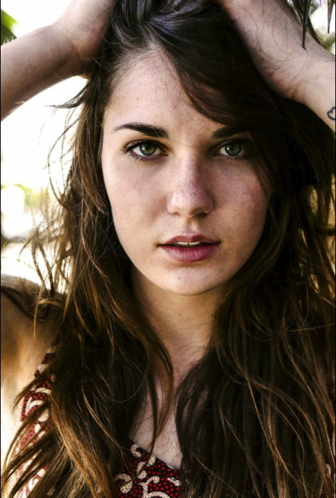 Female model photo shoot of KierstenReneClowes