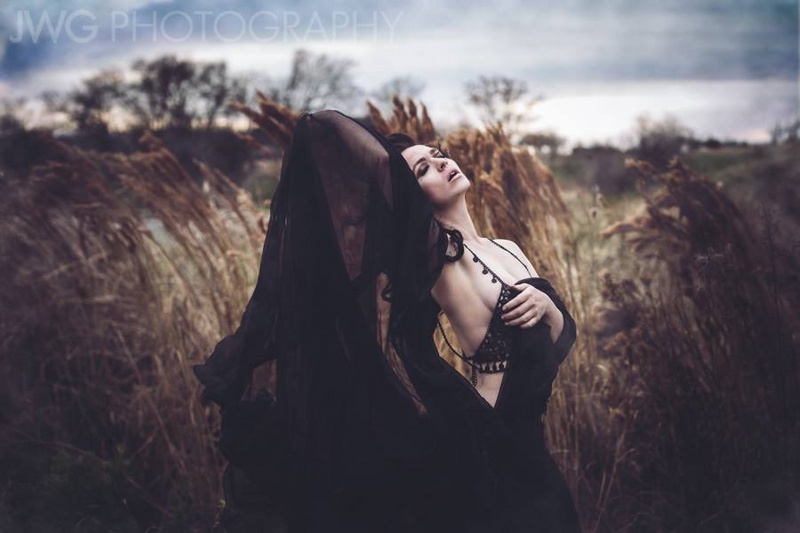 Female model photo shoot of Cassandra Hierholzer by Joeyshibari