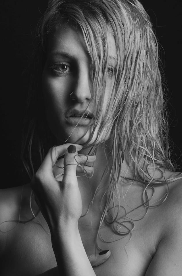 Female model photo shoot of Veronika F