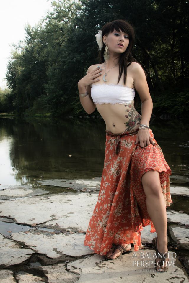 Female model photo shoot of AleenaSinclair