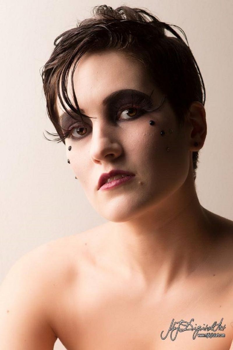 Female model photo shoot of syncalvo