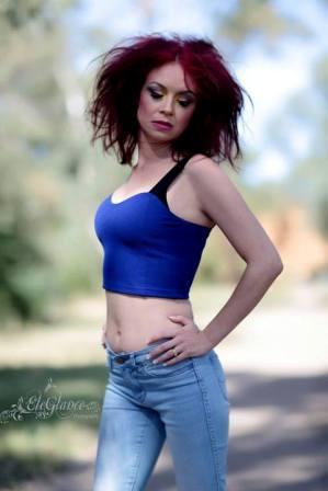 Female model photo shoot of Narelle P in Carisbrooke Park