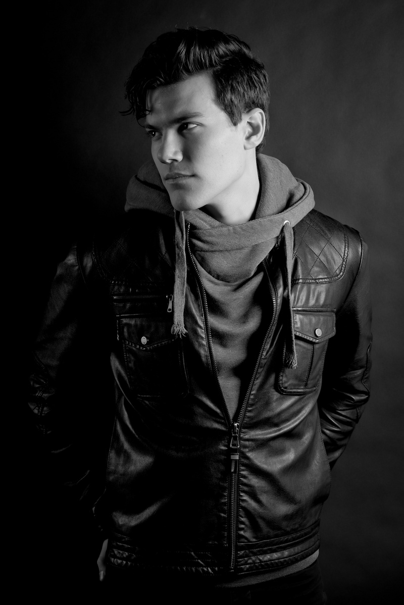 Male model photo shoot of Elliot Baker in IMG Studios