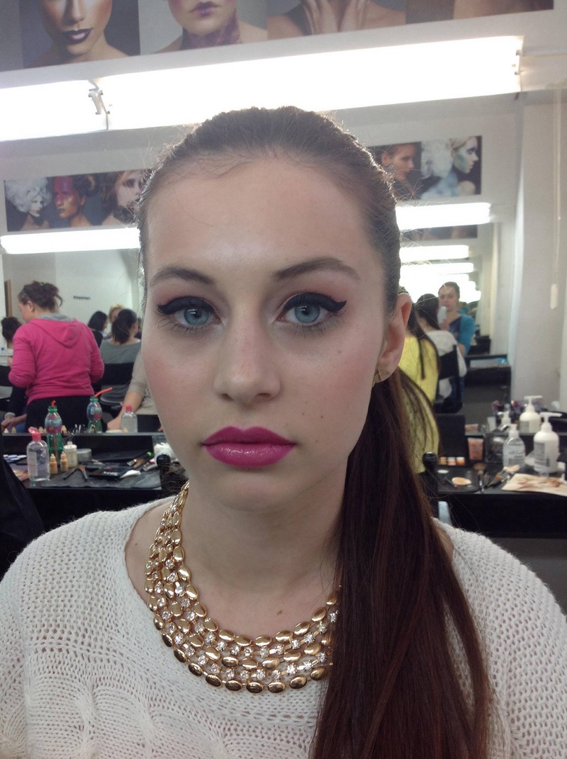 Female model photo shoot of Maria Make-up