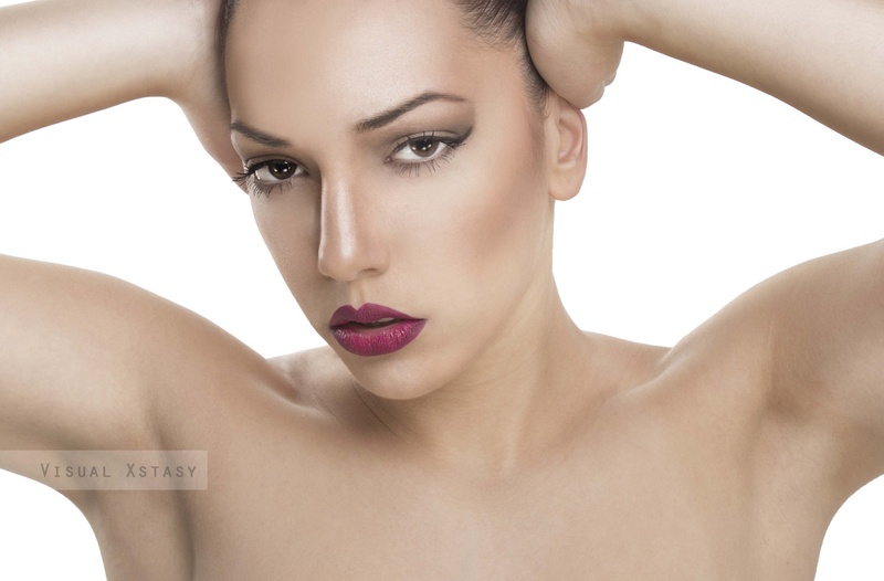 Female model photo shoot of VisualXstasy
