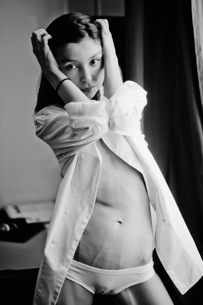 Female model photo shoot of adriana cruceanu
