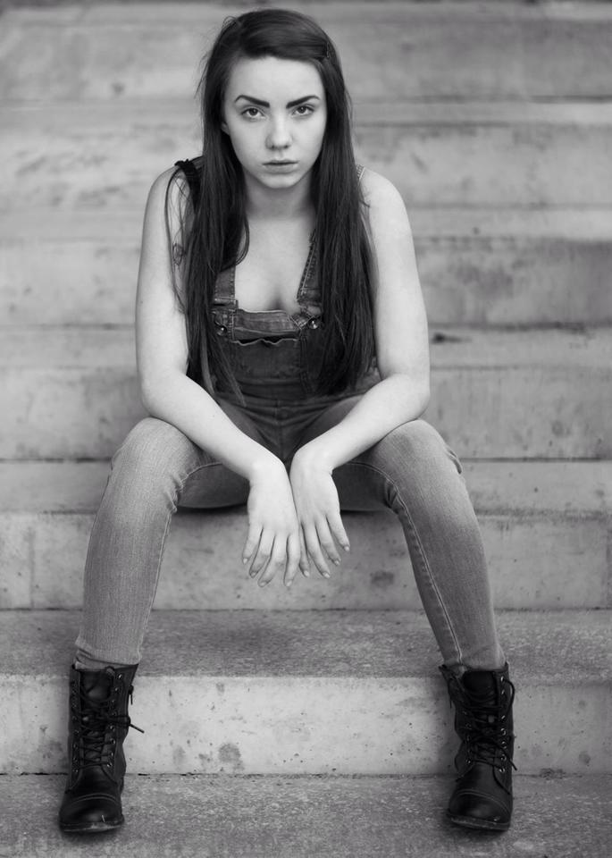 Female model photo shoot of MelissaBarclay97