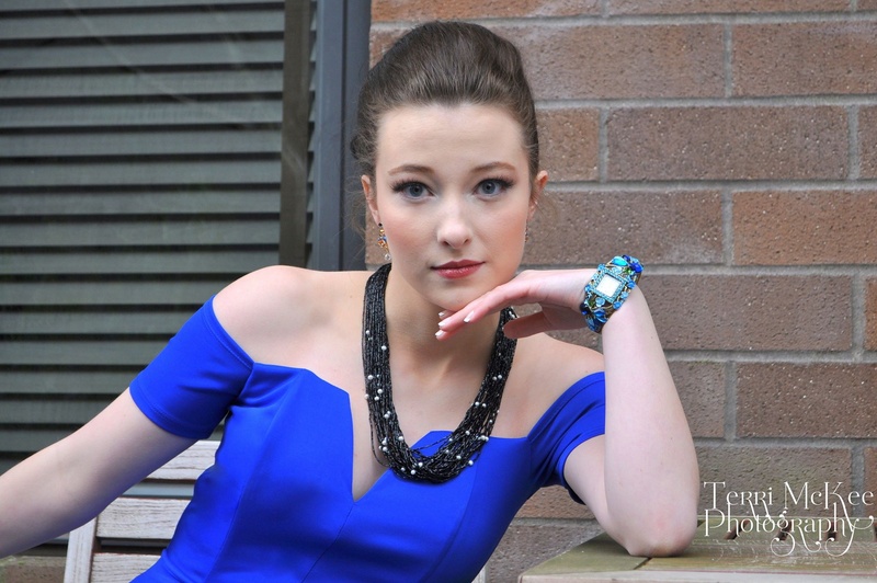 Female model photo shoot of Madisonjohnsonmodel in Streetside Portland