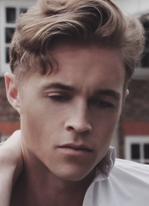 Male model photo shoot of Fabian Bolin in London