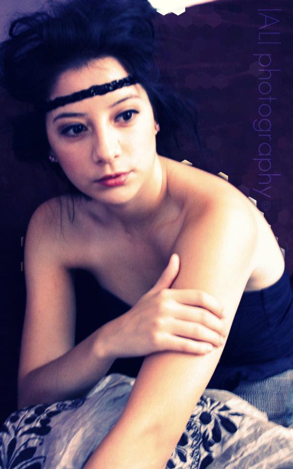 Female model photo shoot of Mayra Anabella