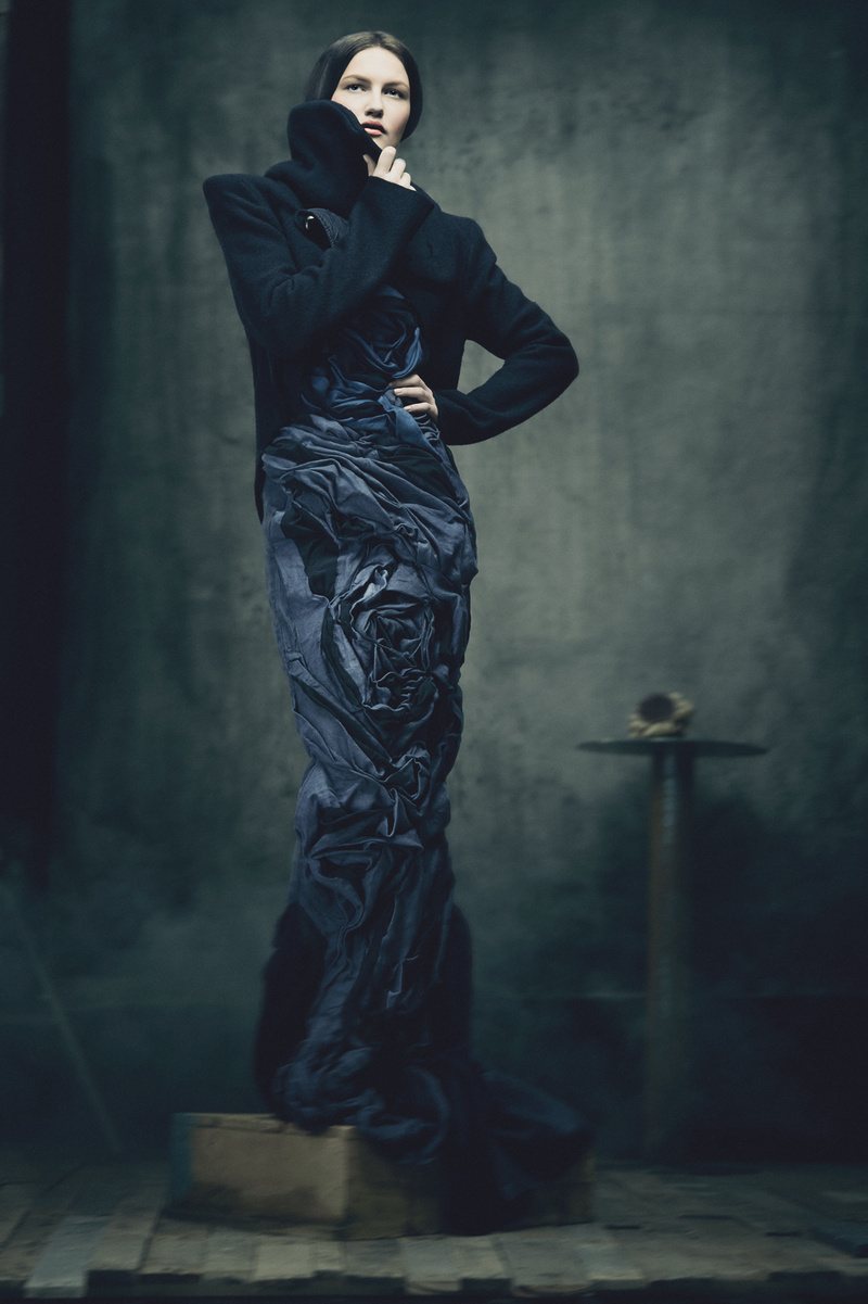 Female model photo shoot of Trabalza-Jin