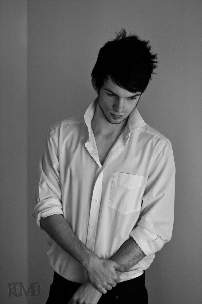 Male model photo shoot of Ross Mowbray