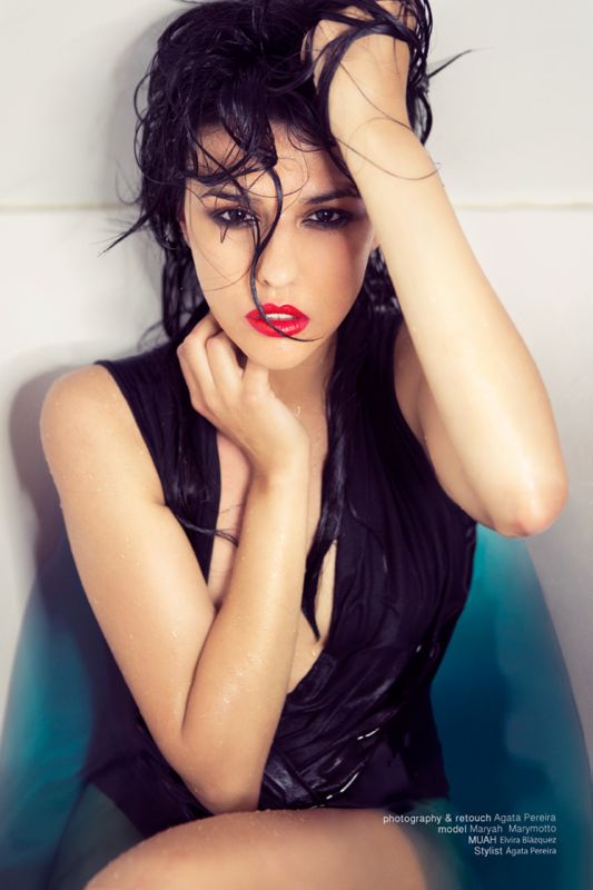 Female model photo shoot of Maryah Marymotto