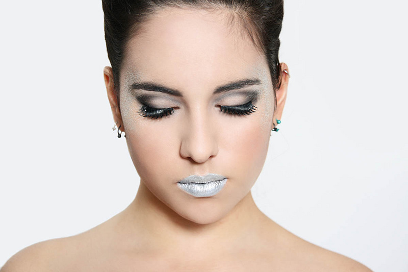 Female model photo shoot of Diana Valadas Makeup and TrianaSegovia by Nela Subrtova