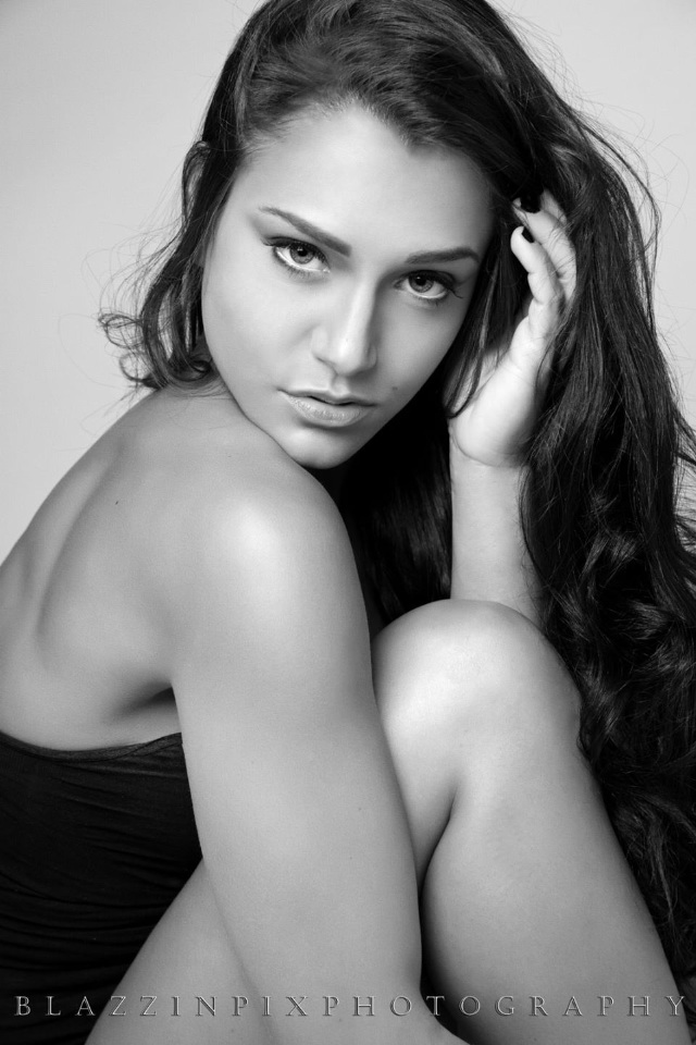Female model photo shoot of SteffanyLucas