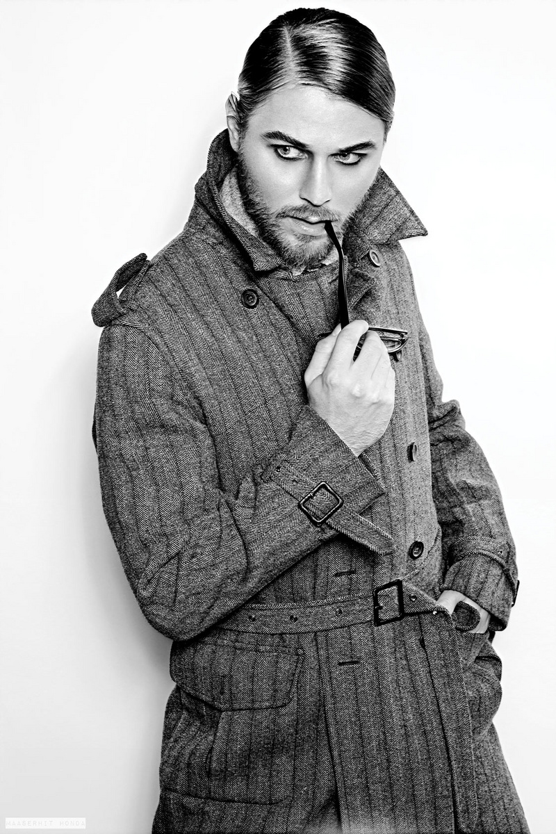 Male model photo shoot of Stefan9