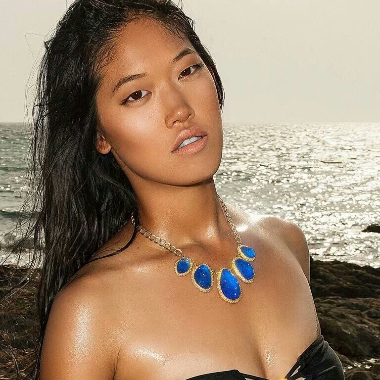 Female model photo shoot of Rae Wu