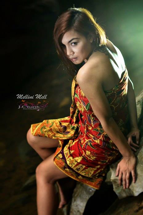 Female model photo shoot of Mellini Mell