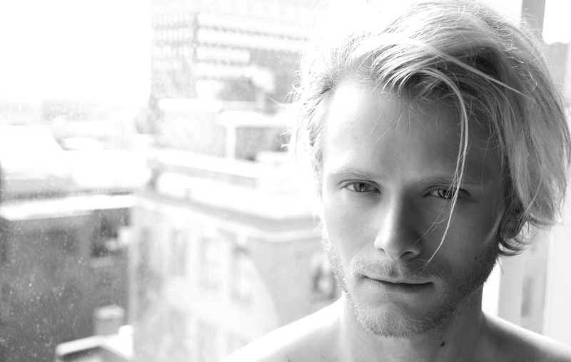Male model photo shoot of Andrew Elliot