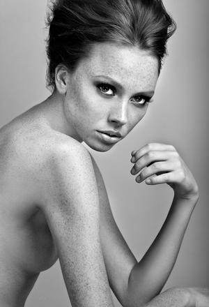 Female model photo shoot of sasha dubrovskaya in New York