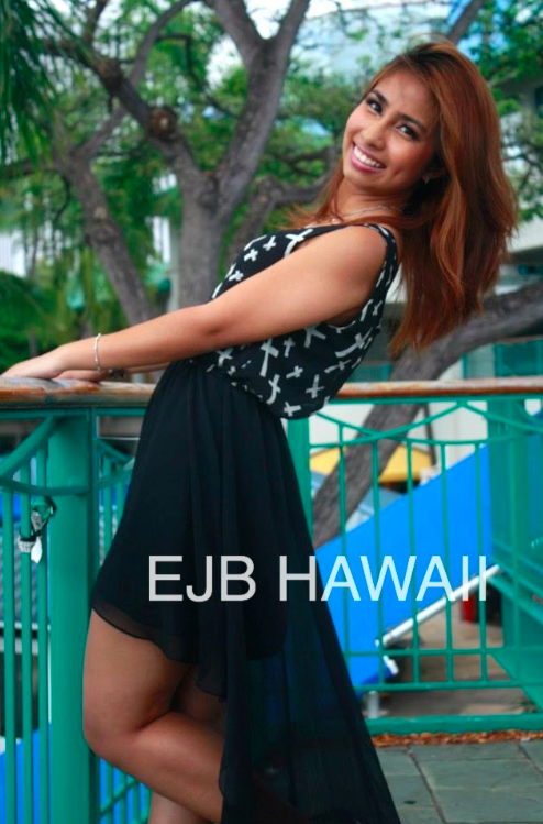 Female model photo shoot of ejbhawaii in Aloha Tower