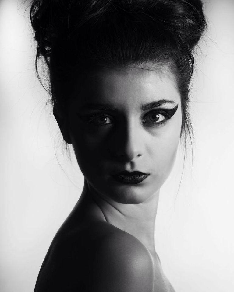 Female model photo shoot of Hannah Latoya Bond MUA in Caerleon