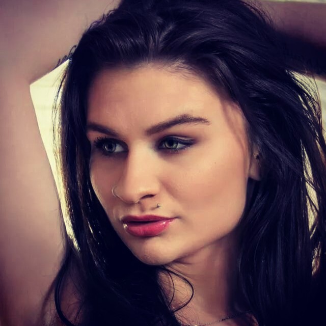 Female model photo shoot of Samantha Jean 
