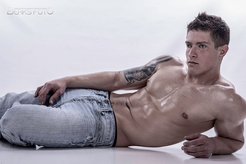 Male model photo shoot of Scott Kost by Wehttam Snaps