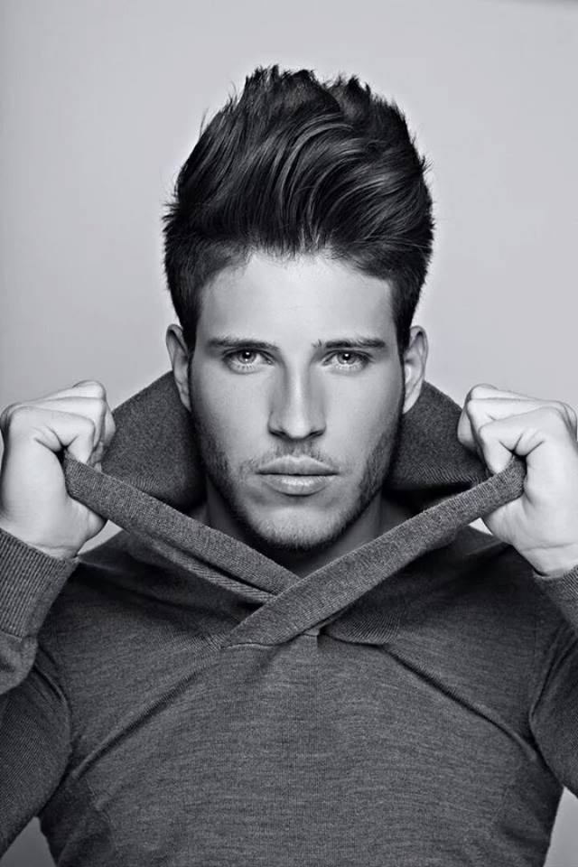 Male model photo shoot of Leonardo Parra
