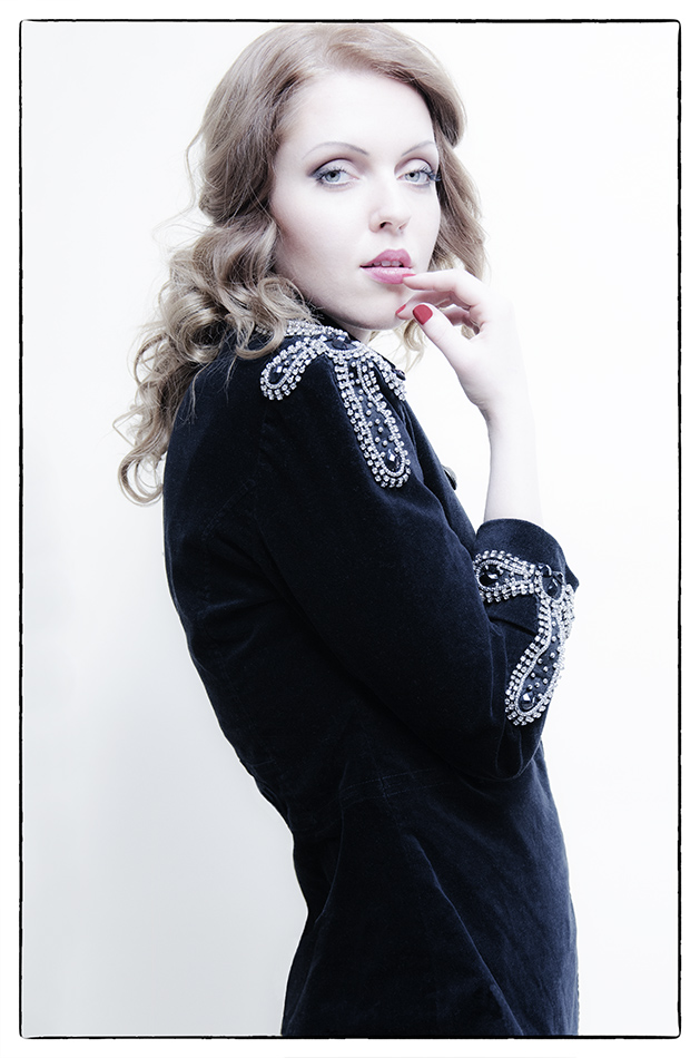 Female model photo shoot of Eve Brayn by stuart brodie