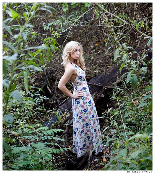Female model photo shoot of jessica bloom