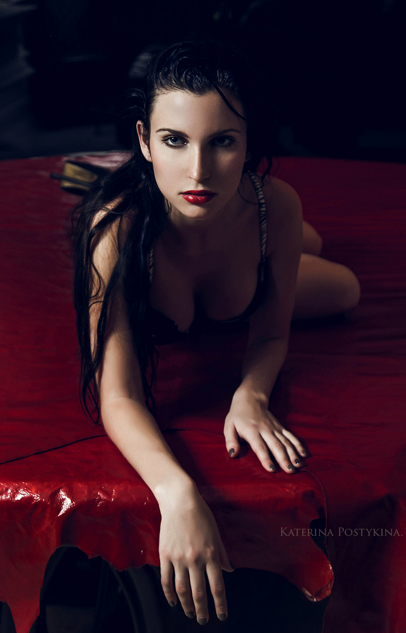 Female model photo shoot of Ekaterina Postykina