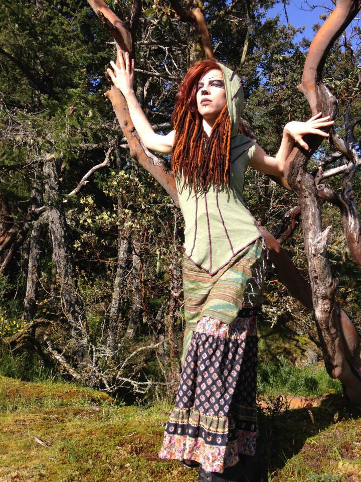 Female model photo shoot of ebbfauna and Dreaming in Dreads