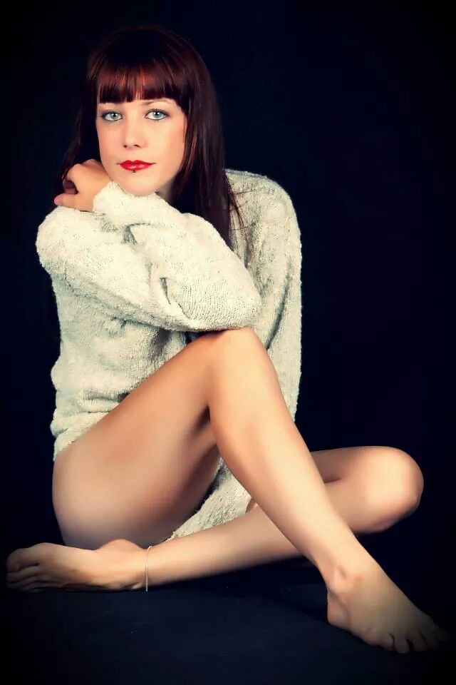 Female model photo shoot of rebekkathewrecker