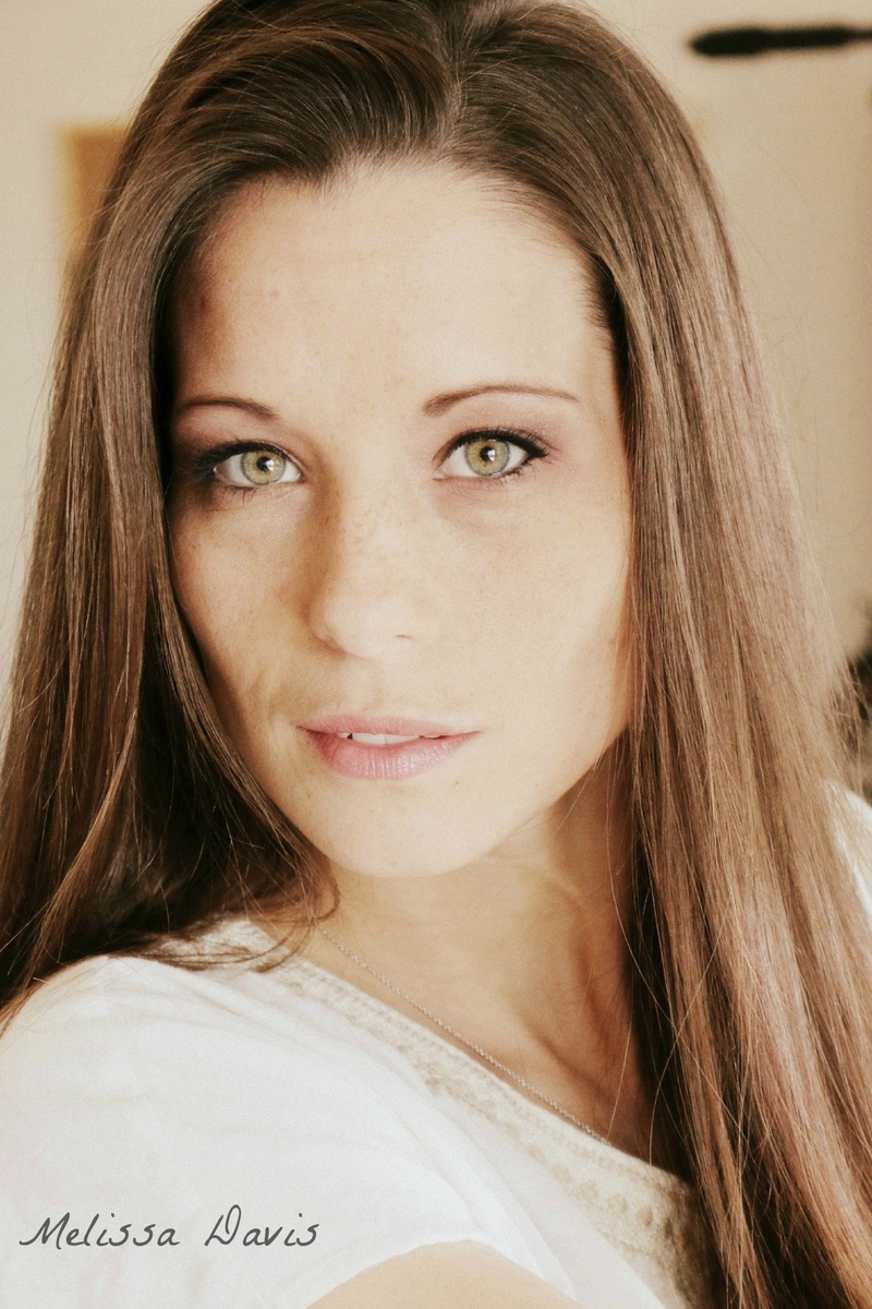 Female model photo shoot of Melissa Davis - Mof2