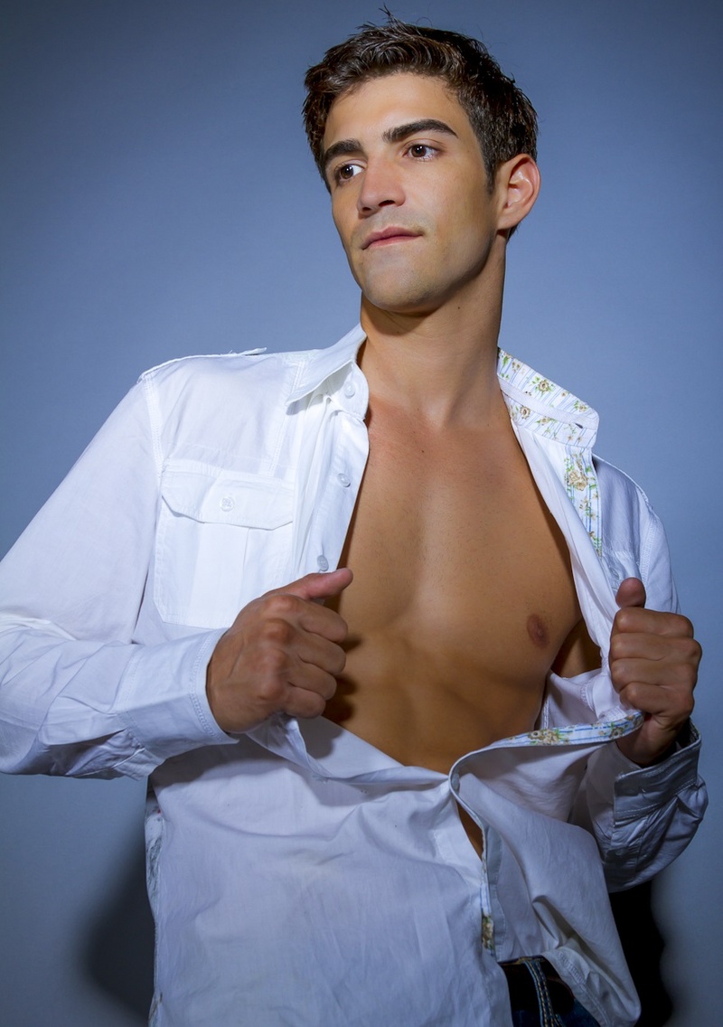 Male model photo shoot of Reicaden in Miami