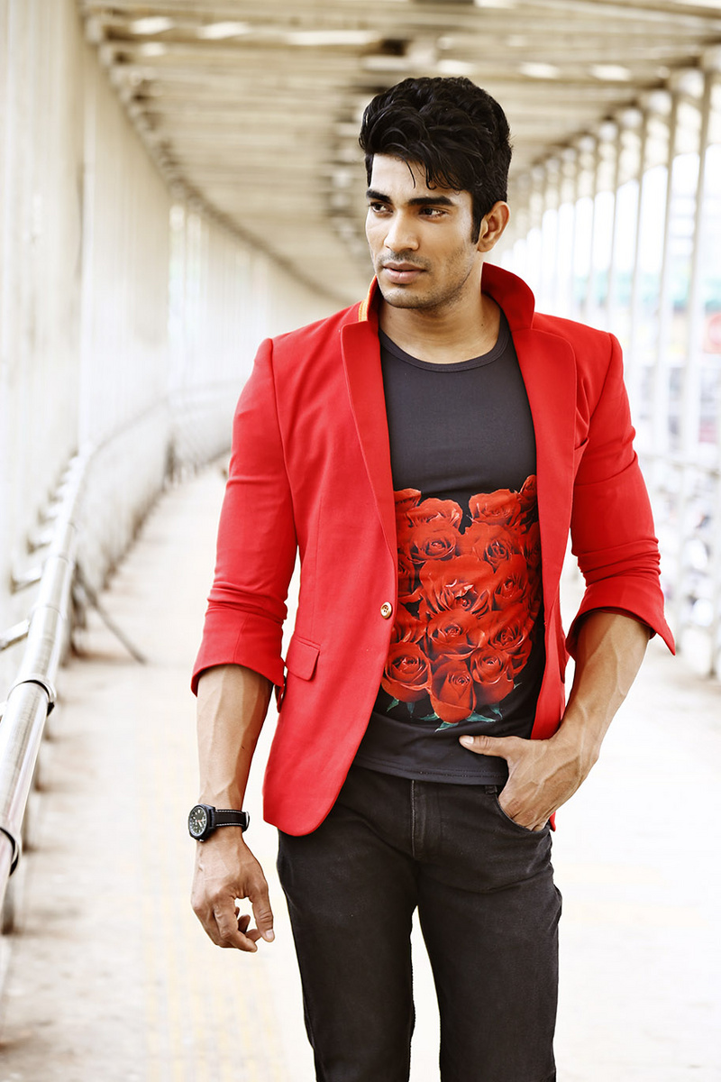 Male model photo shoot of Ronichouhan  in mumbai