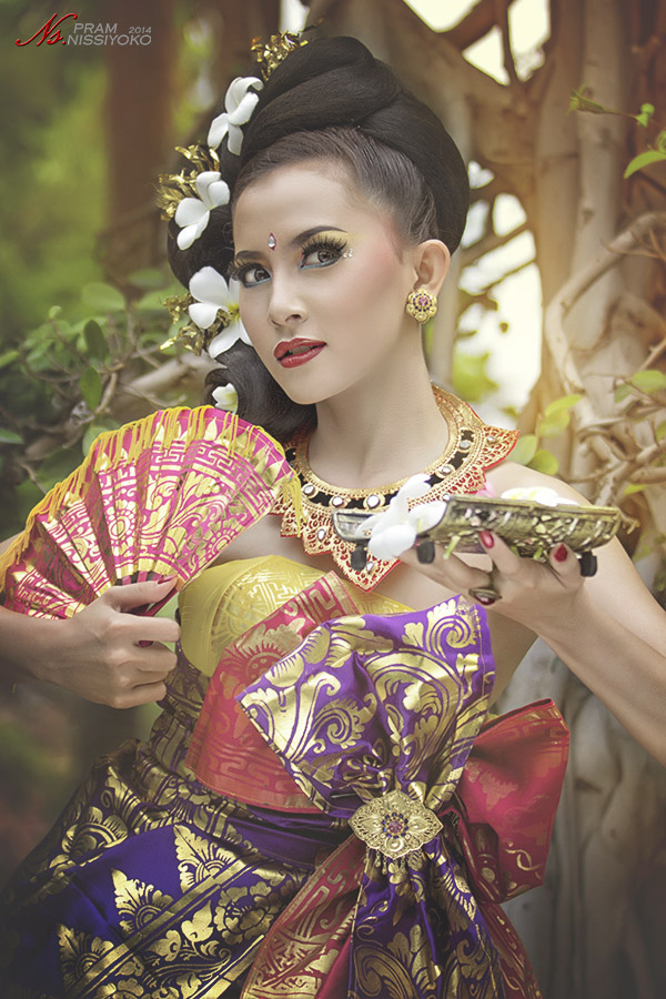 Male model photo shoot of Nissiyoko in Surabaya