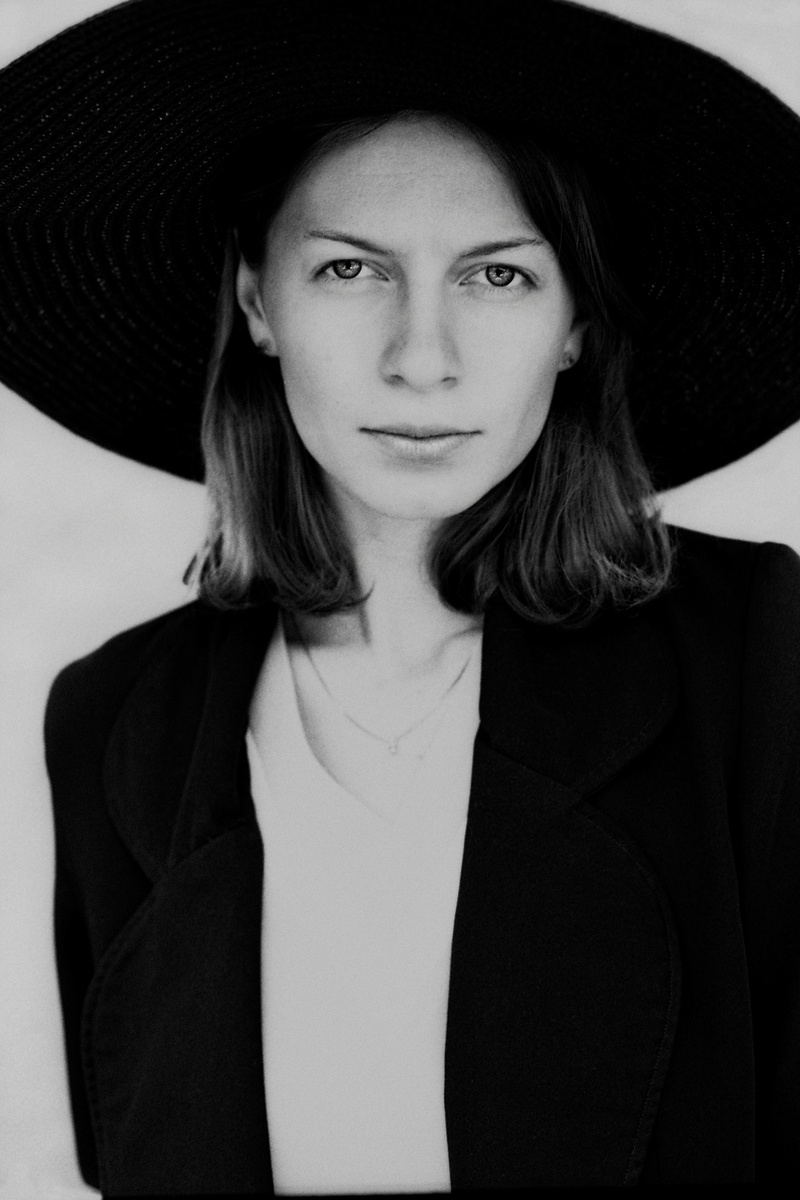 Female model photo shoot of Myken Annamarie by wonderlandproject